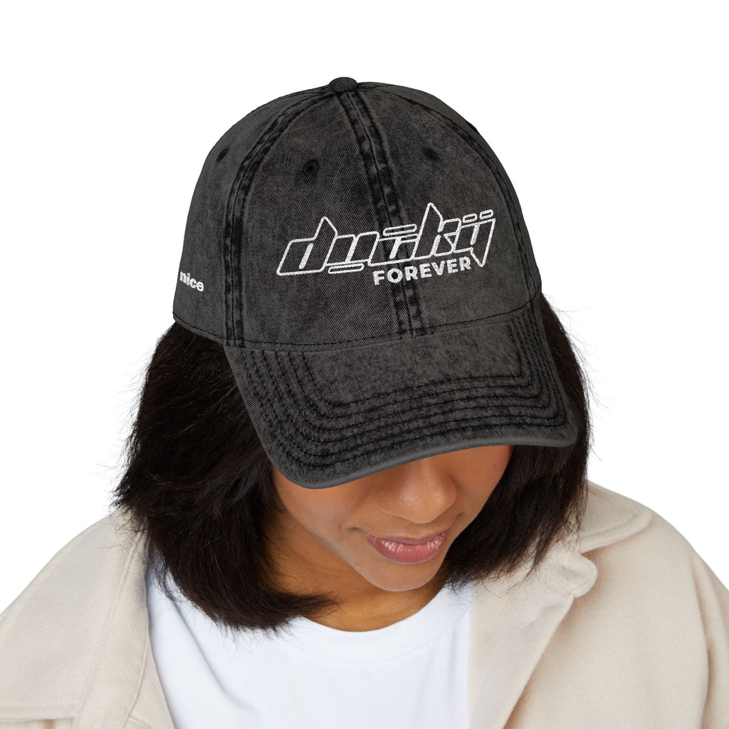 DUCKY FOREVER Vintage Embroidered Washed Baseball Cap